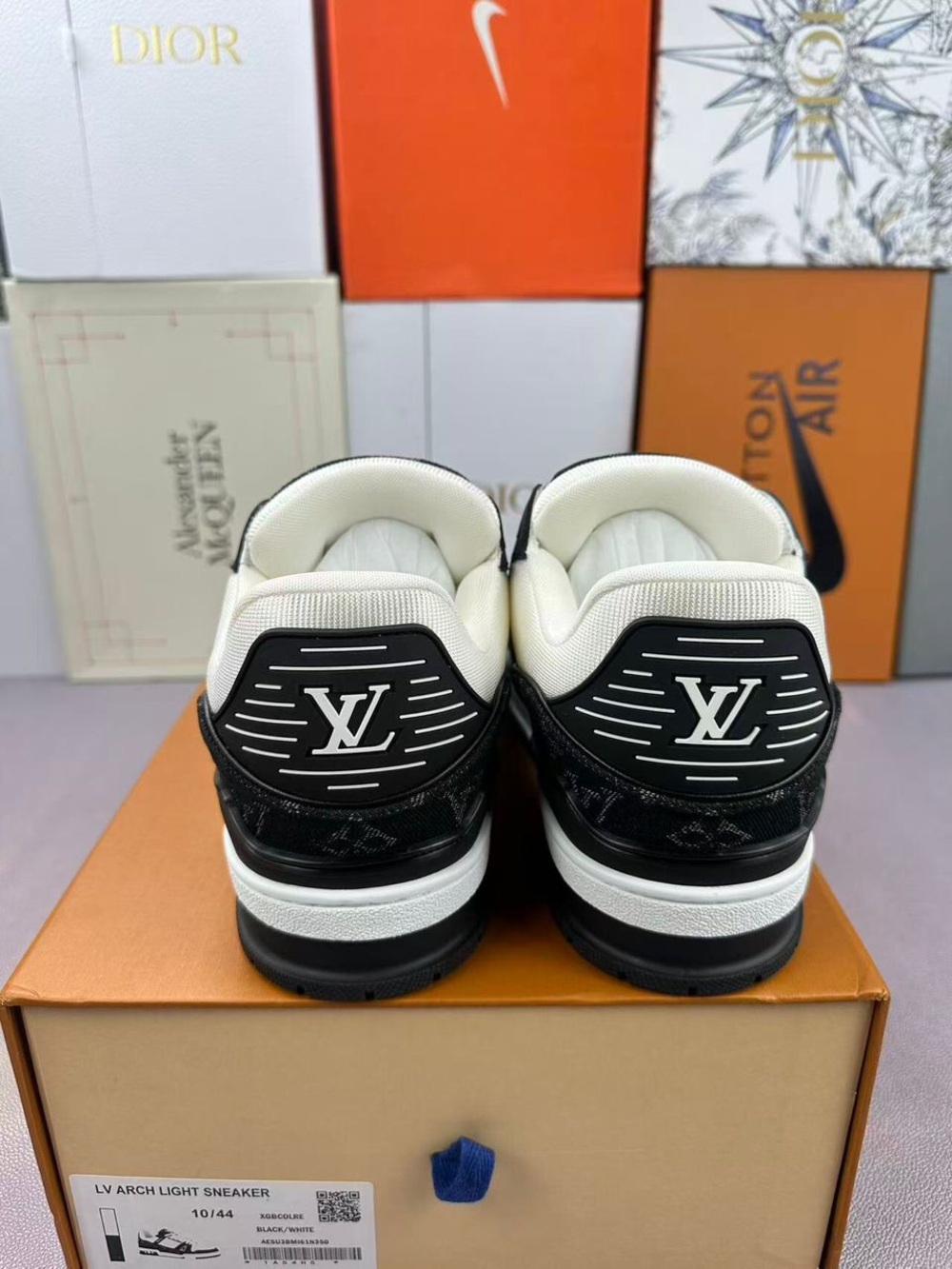 Louis Vuitton Black & White LV Arch Light Sneakers